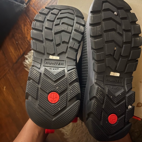 Black and red hunter mini rain boots, durable for winter snow rain cold Wsize 9 - Picture 6 of 6
